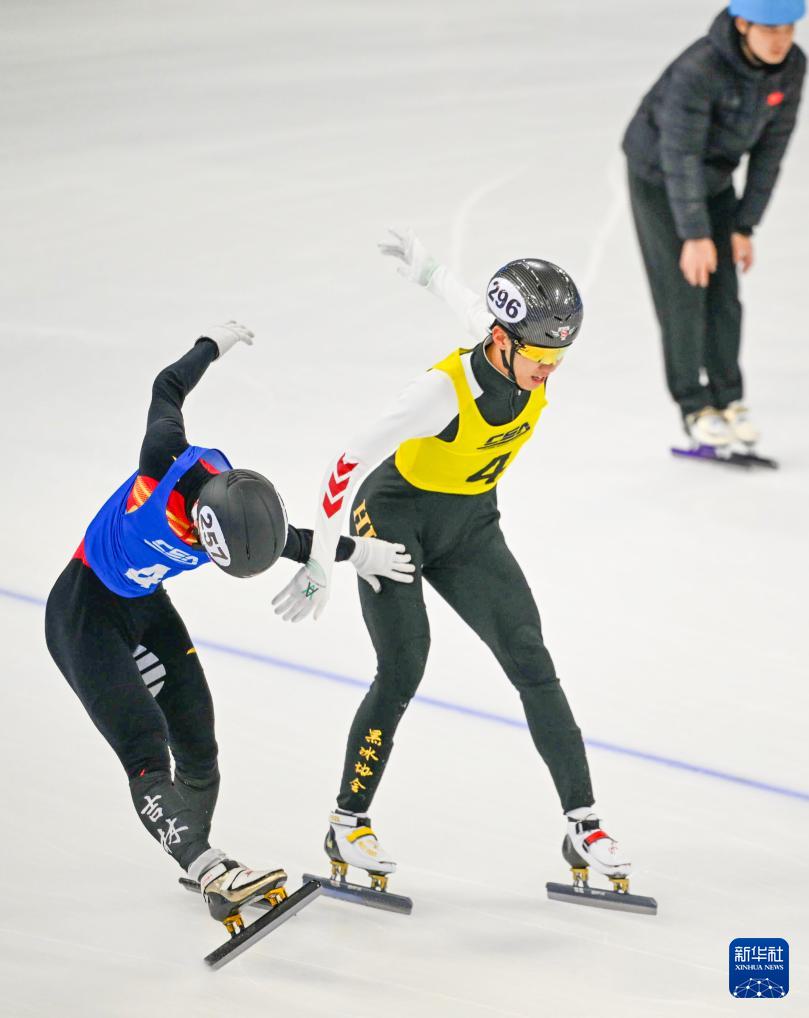 左一, 局冬季竞技, 接力预赛中 左一, 局冬季竞技, 接力预赛中